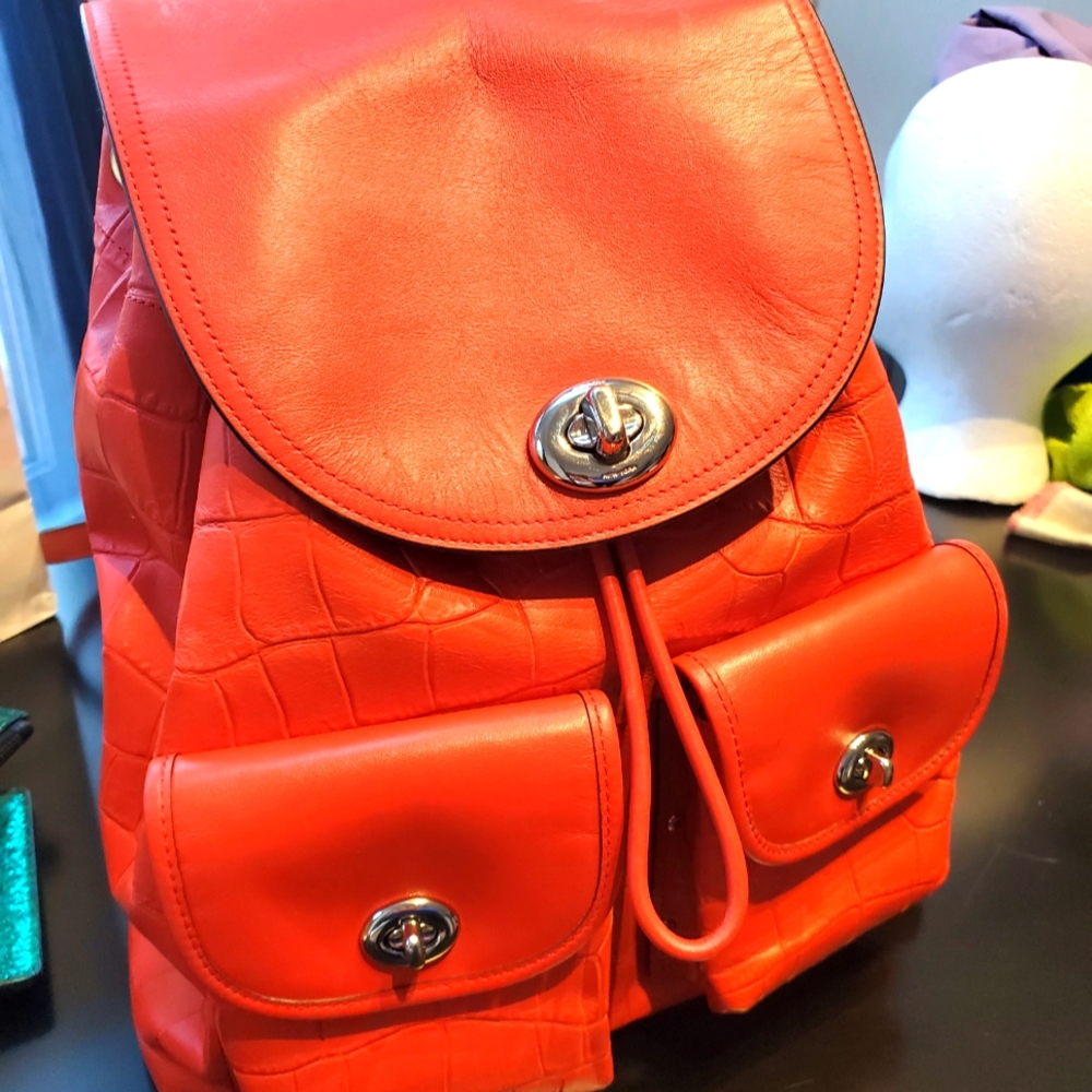 COACH TURNLOCK EMBOSSED LEATHER RUCKSACK, CORAL